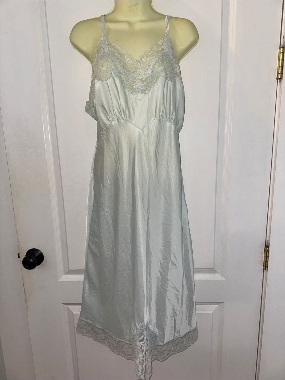 Vintage 60s Lady Lynne light mint green full nylon slip